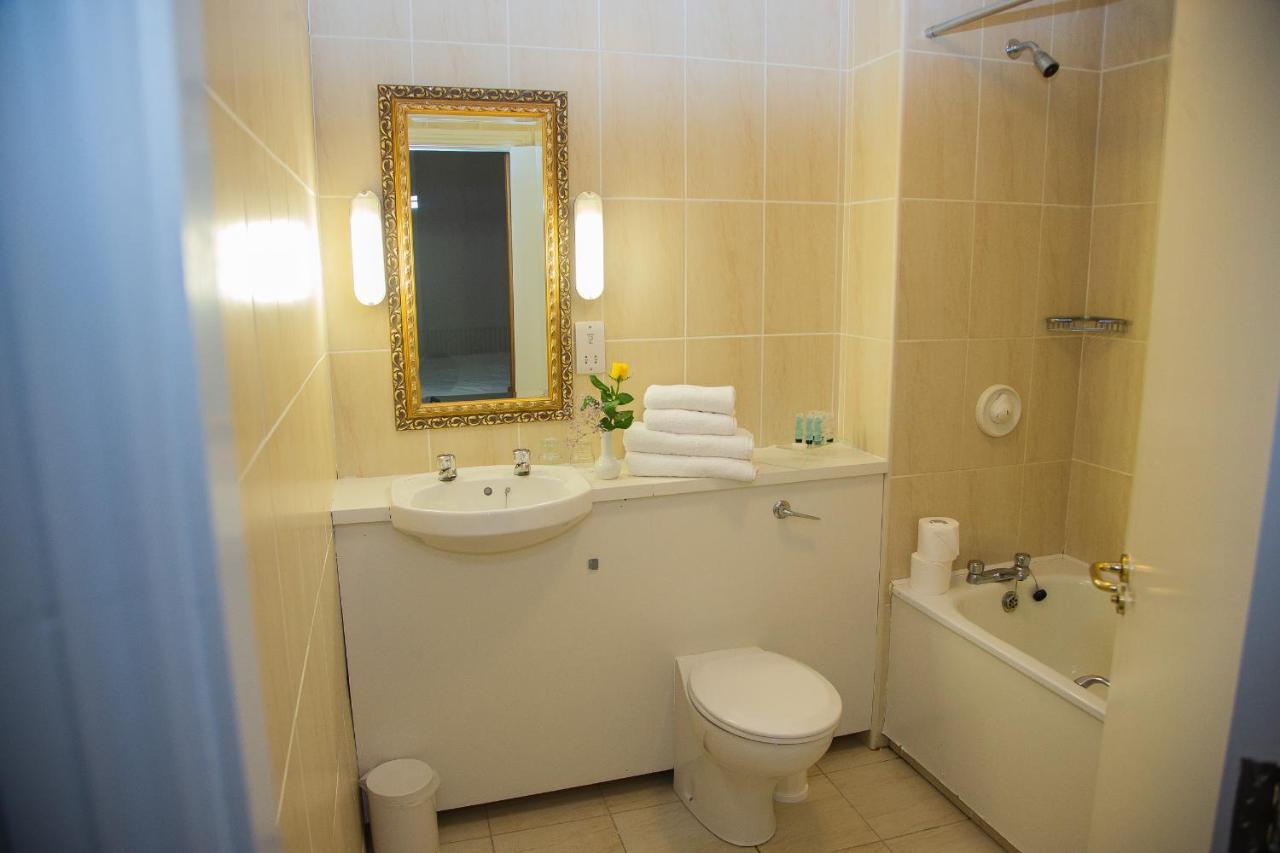 Peacockes Hotel Maam Cross Екстер'єр фото