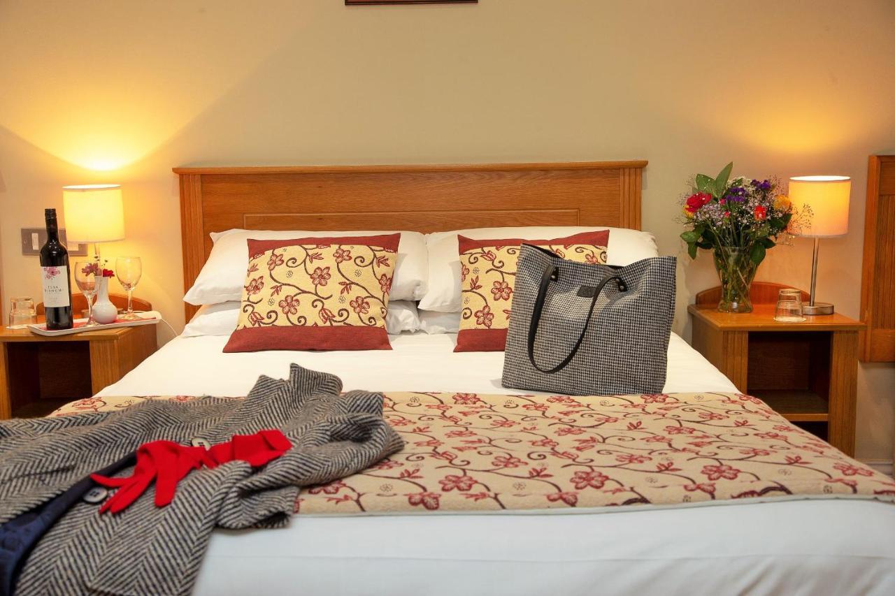 Peacockes Hotel Maam Cross Екстер'єр фото