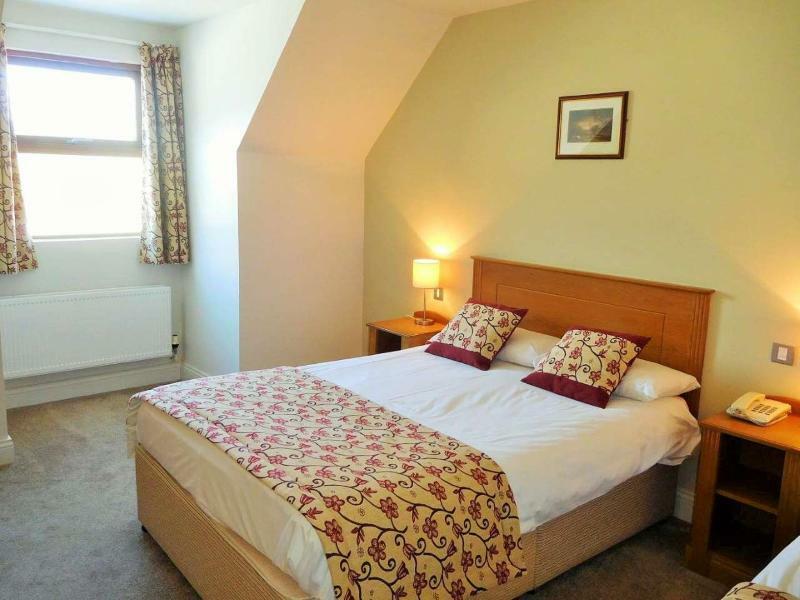 Peacockes Hotel Maam Cross Екстер'єр фото